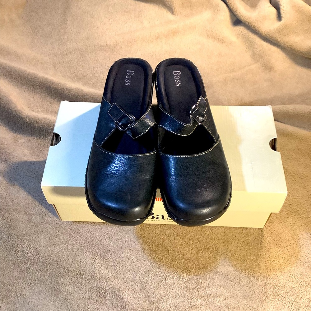G.H. Bass & Co| Bass Mystic Black Leather Mule Women's - Size 8M